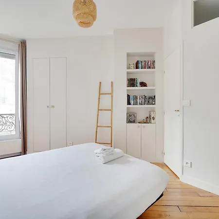 Martyrs Village Montmartre 2 Apartment *